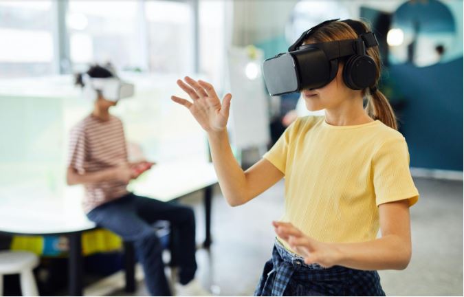 La realidad aumentada es diferente a la realidad virtual